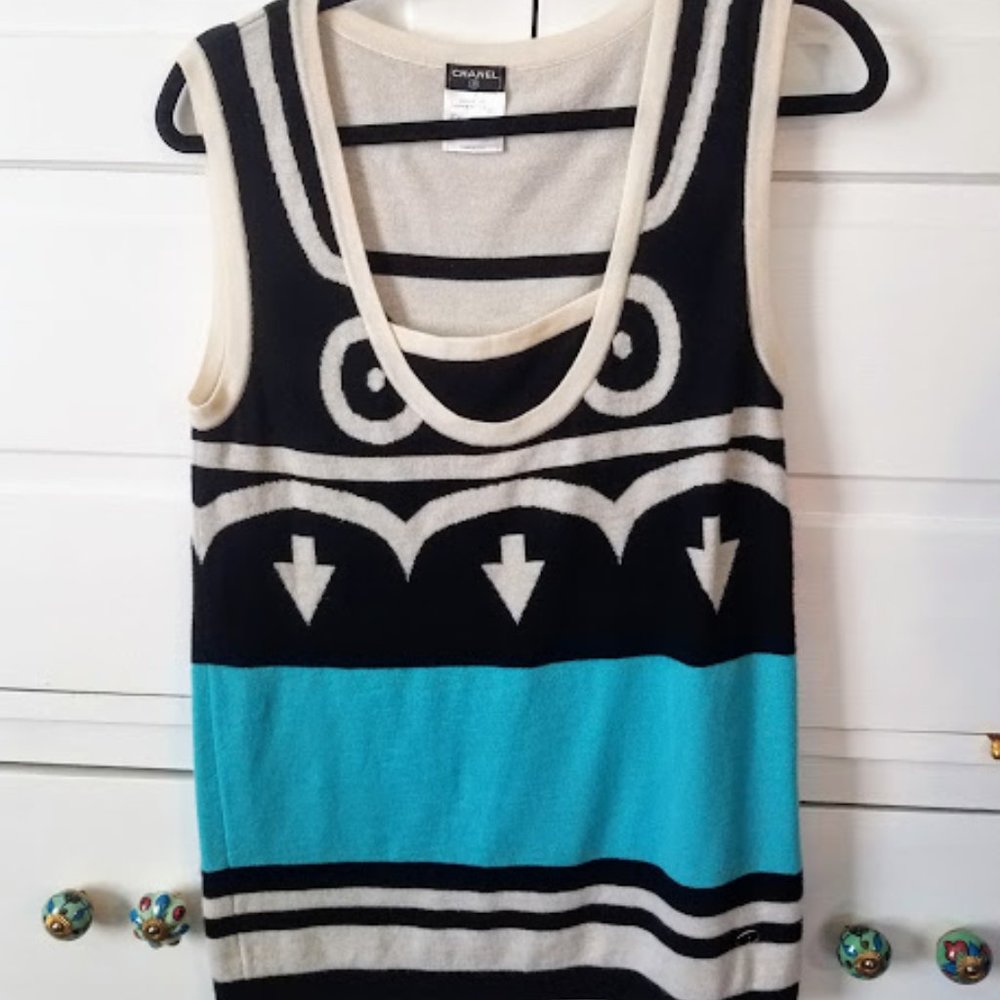 CHANEL, CASHMERE ... tank